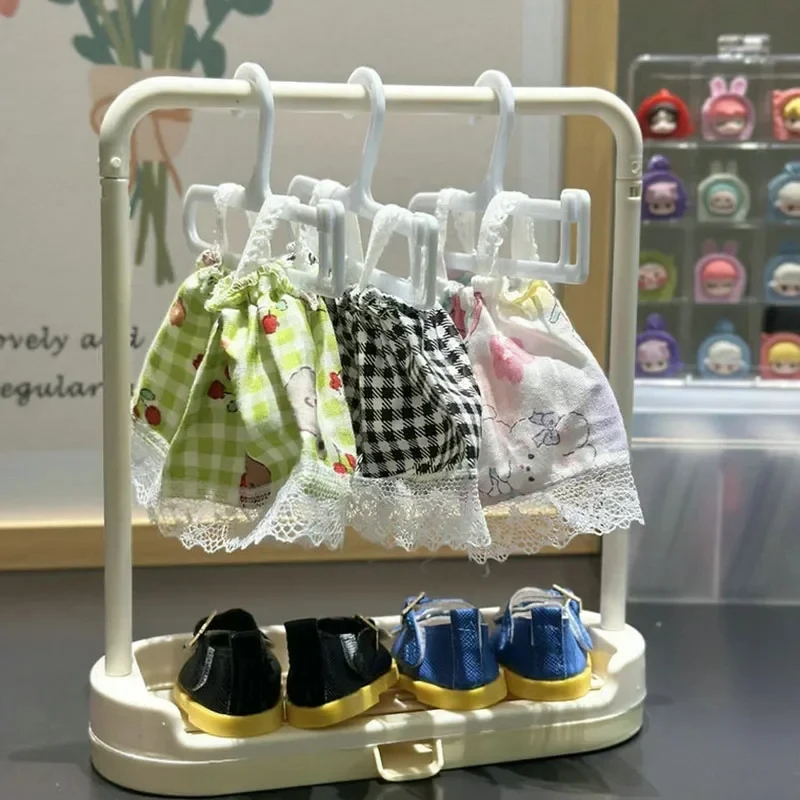 kledingrek voor labubu de monsters