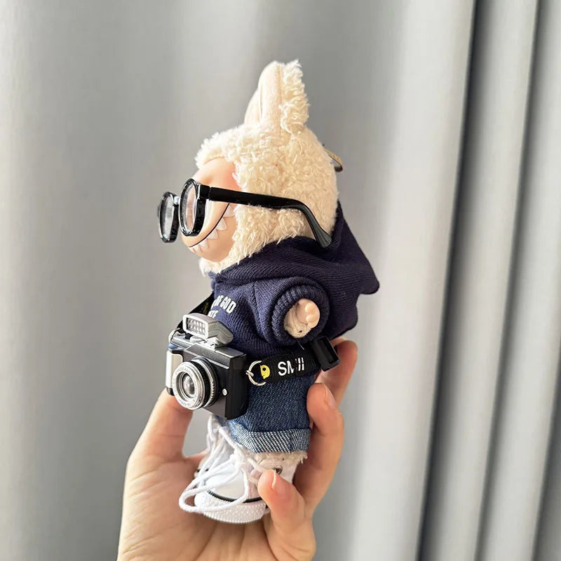 labubu exploring outfit