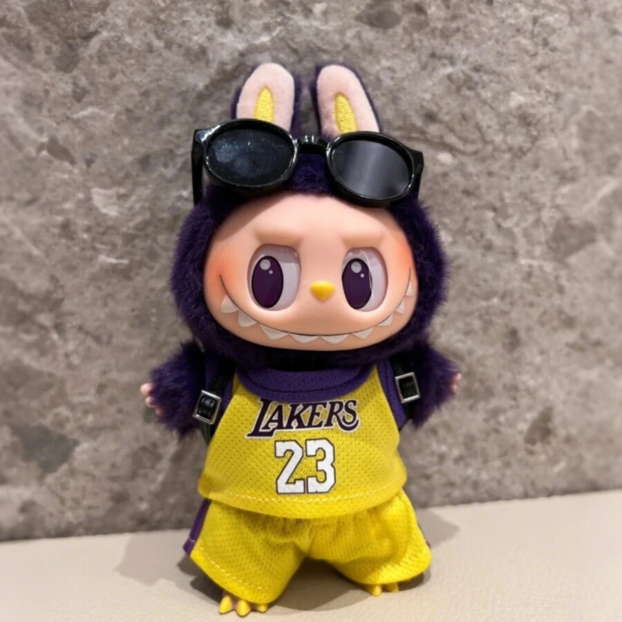labubu basketbalshirt outfit