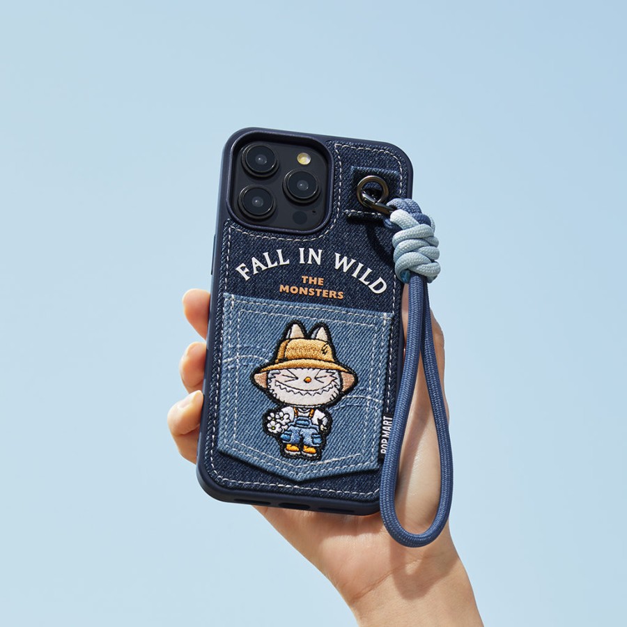 pop mart the monsters labubu fall in wild telefoonhoesje voor iphone